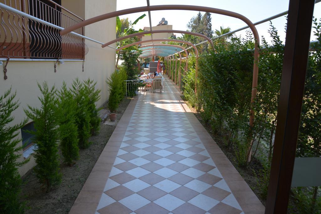 Yavuzhan Hotel Side Exterior foto